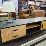 TV staliukas Home4You Amsterdam, rudas/juodas